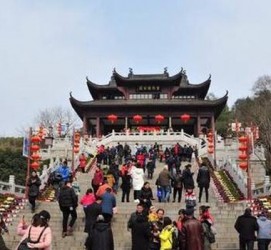 宜宾湖北旅游攻略(七月湖北旅游攻略)