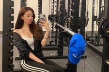 宜宾我是一名瑜伽锻练外加兼职模特(我是一名瑜伽锻练外加兼职模特小说)