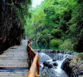 宜宾周边旅游(周边旅游景区哪里好玩)