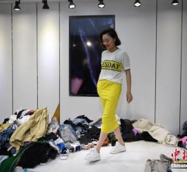 宜宾兼职模特试衣服(兼职做试衣模特好吗)