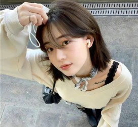 宜宾伴游女生云微微的资料