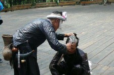 宜宾欲带老伴游遍中国(带着老伴去旅游)
