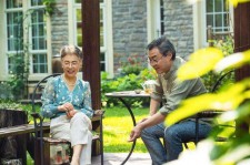 宜宾坦言带老伴游遍中国(我和老伴去旅游)
