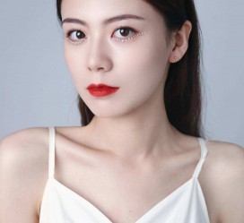 宜宾兼职模特要打点模卡吗(兼职做模特要交钱拍模卡)