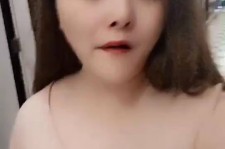 宜宾美院系花兼职死商务模特(美院系花兼职商务模特第2部一边看球一边玩)
