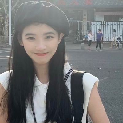 宜宾商务伴游带客户去看海豚表演