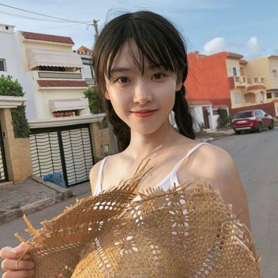 宜宾伴游女生李梓萱的资料