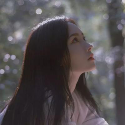 宜宾伴游女生秦鹿鸣的资料