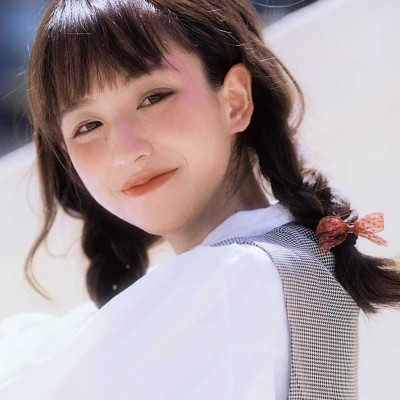 宜宾伴游女生郑晓晴的资料
