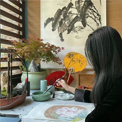 宜宾伴游女生源又菡的资料